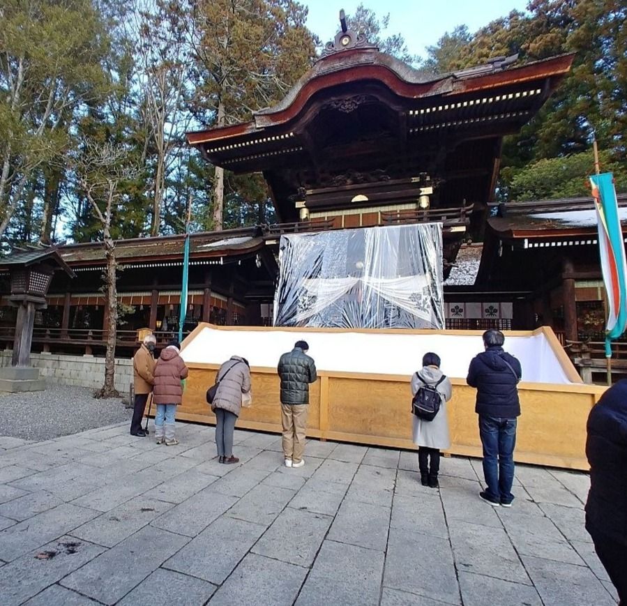 諏訪大社秋宮へお守りの返納に行ってきました